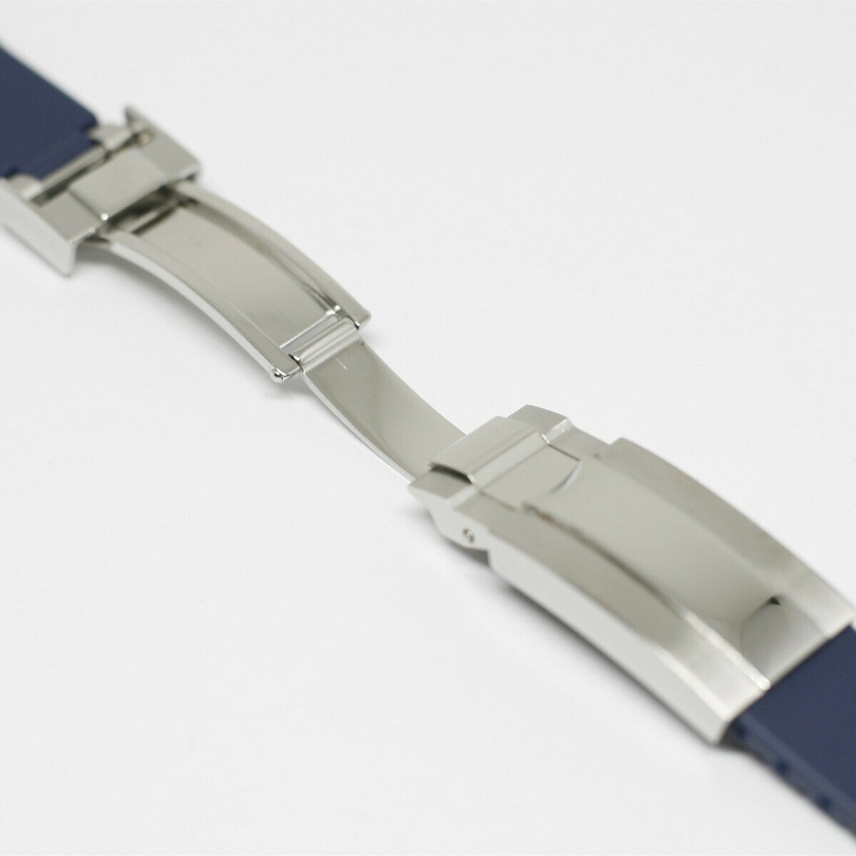 Gummirem Curved 20MM Mørk blå/stål foldespenne