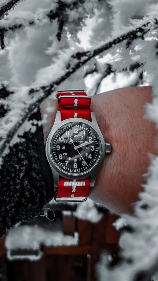 Pasek NATO 20MM czerwono-białe krzyże (Szwajcaria)